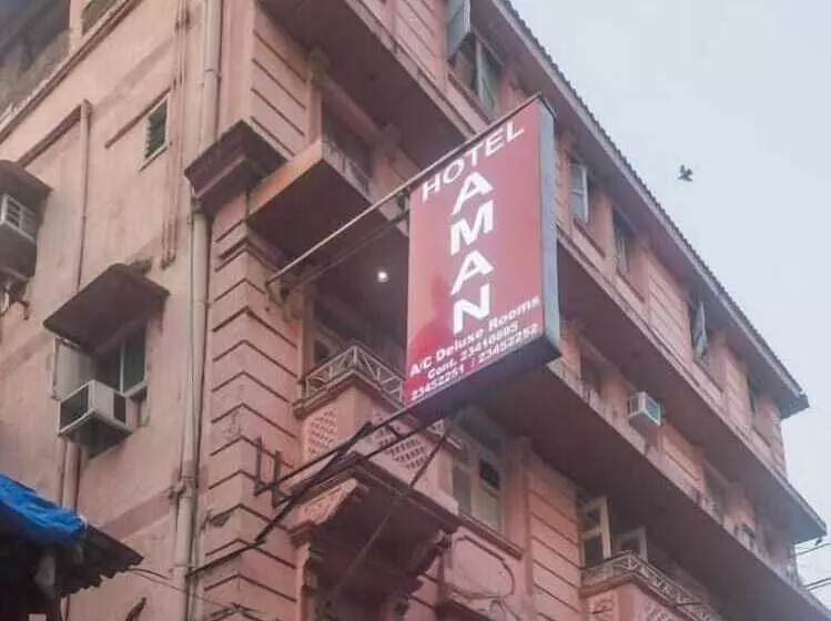 Aman Hotel Near Cst