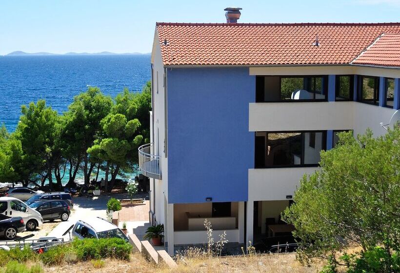 ホテル Ana Murter