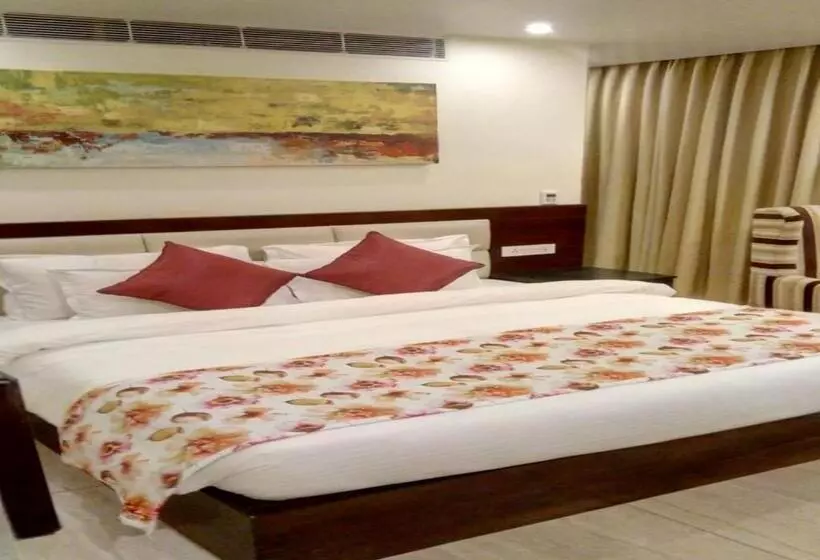 Hotelli Clarks Inn Suites Katra