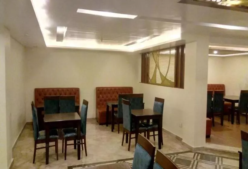 Hotelli Clarks Inn Suites Katra