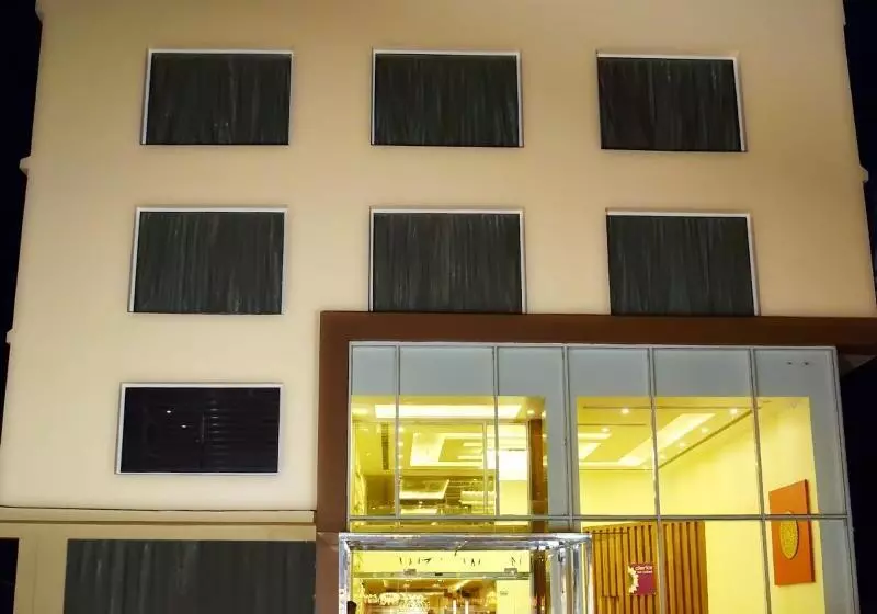 Hotelli Clarks Inn Suites Katra