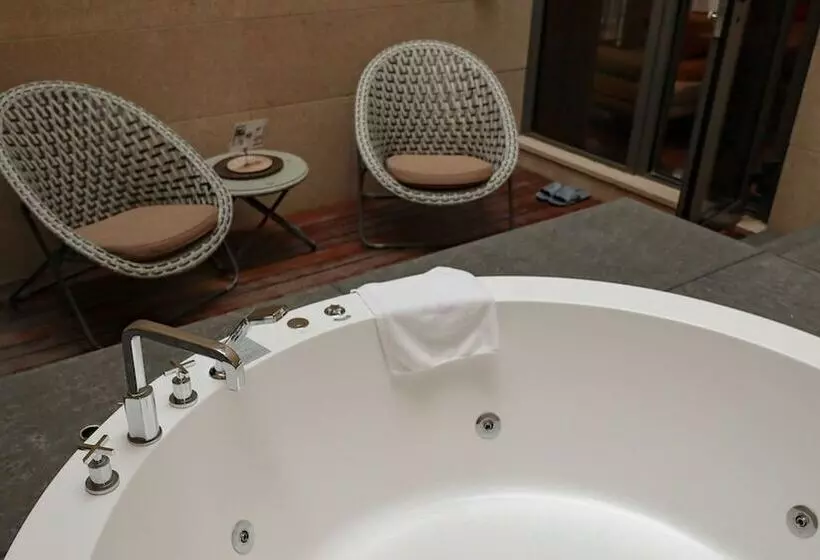 Pangyo Business & Tourist Hotel Kynd