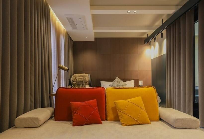 Pangyo Business & Tourist Hotel Kynd