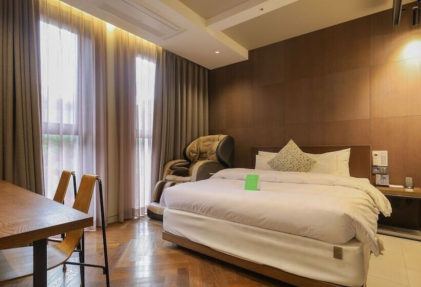 Pangyo Business & Tourist Hotel Kynd