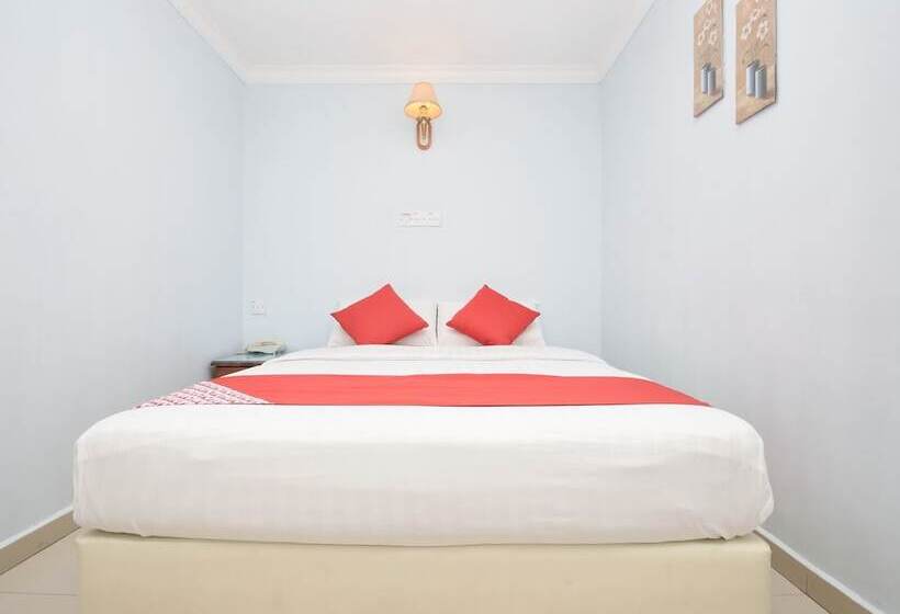 فندق Pantai View By Oyo Rooms