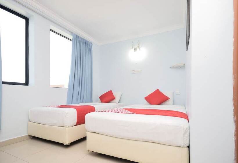 فندق Pantai View By Oyo Rooms