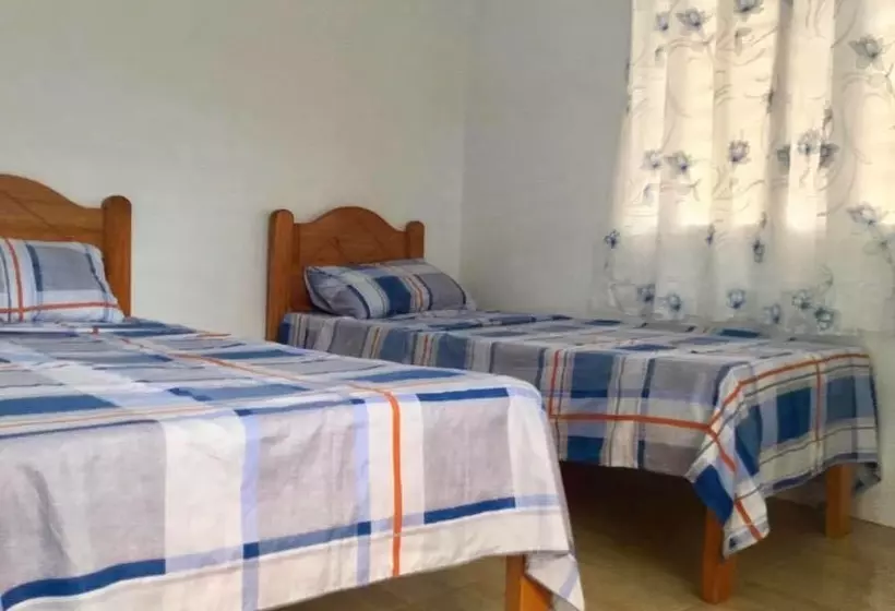 ホテル Papa Tasi Lake Side  And Park