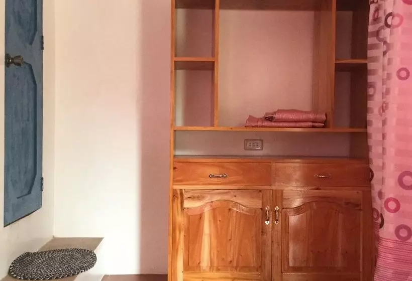 ホテル Papa Tasi Lake Side  And Park