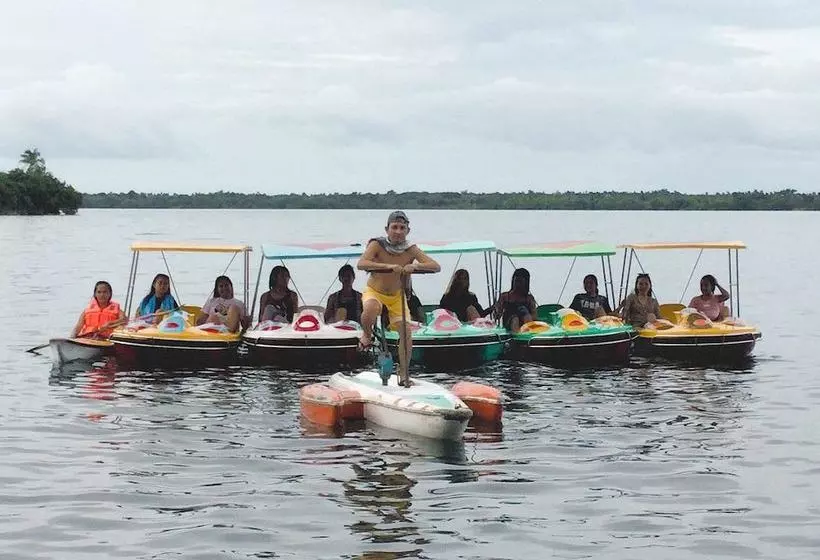 ホテル Papa Tasi Lake Side  And Park
