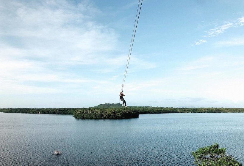 Hotel Papa Tasi Lake Side  And Park