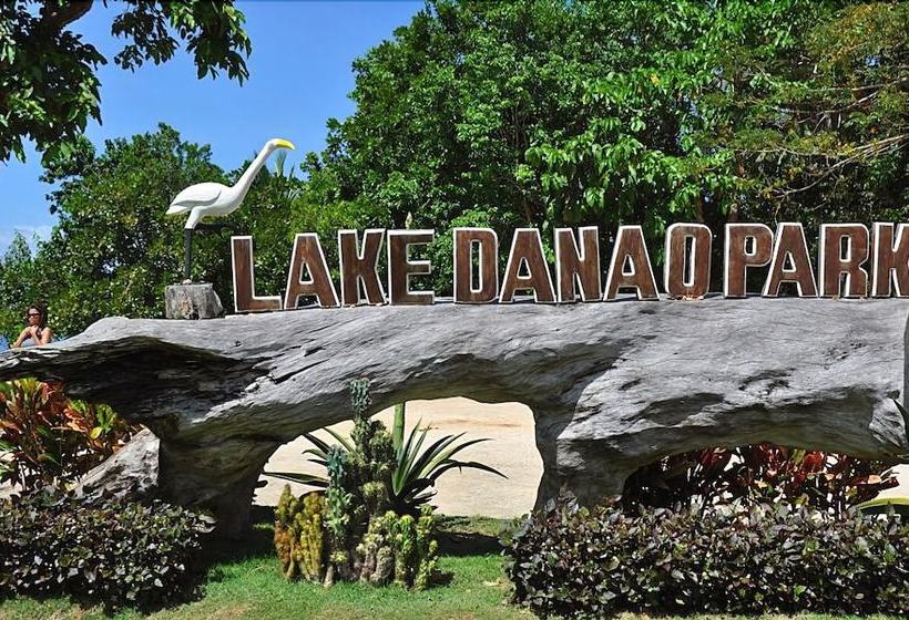 Hotel Papa Tasi Lake Side  And Park