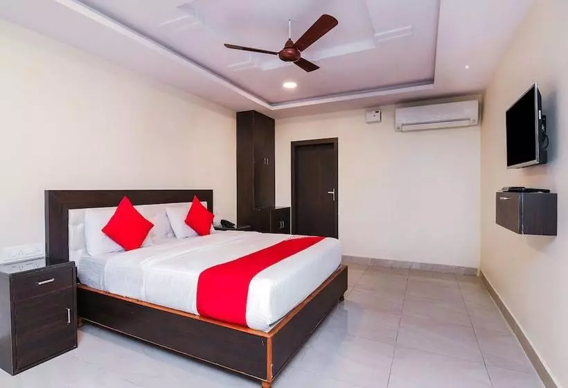 ホテル Rb Residency By Oyo Rooms