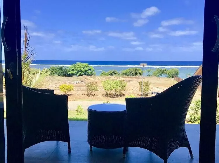 Yadua Bay Resort & Villas