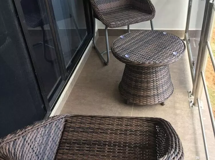 Yadua Bay Resort & Villas