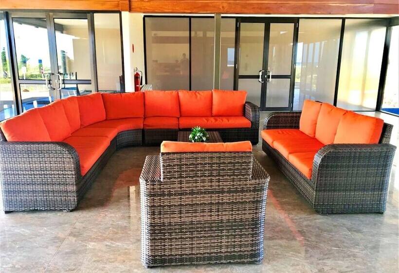 Yadua Bay Resort & Villas