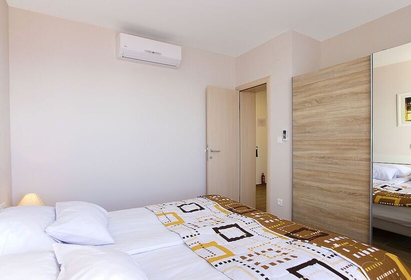 Apartment Ragusa Palace 3 Funjestra