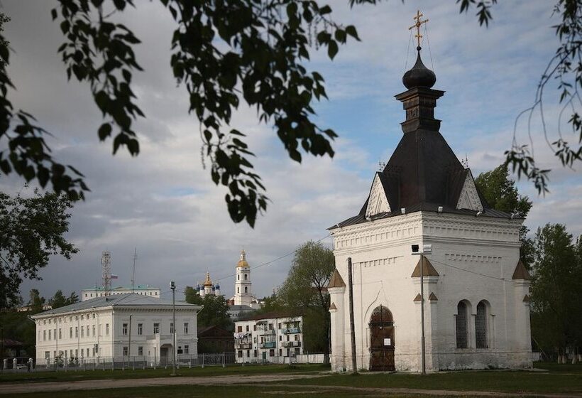 مسافرخانه Neftehimik