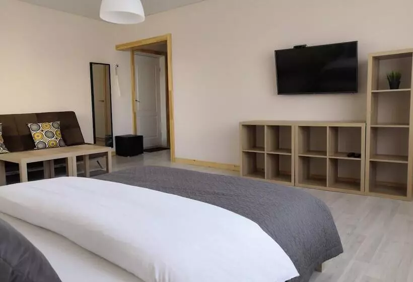 簡易ホテル Neftehimik