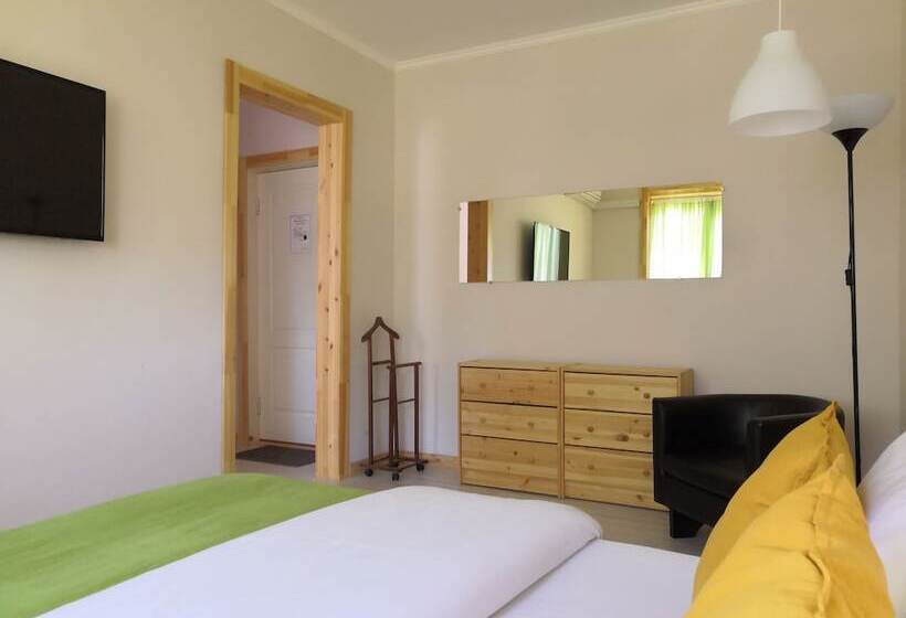 مسافرخانه Neftehimik