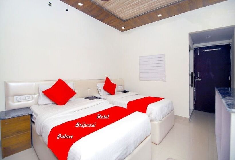 Отель Brijwasi Palace