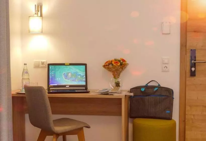 Hotelli Landgasthof Lell