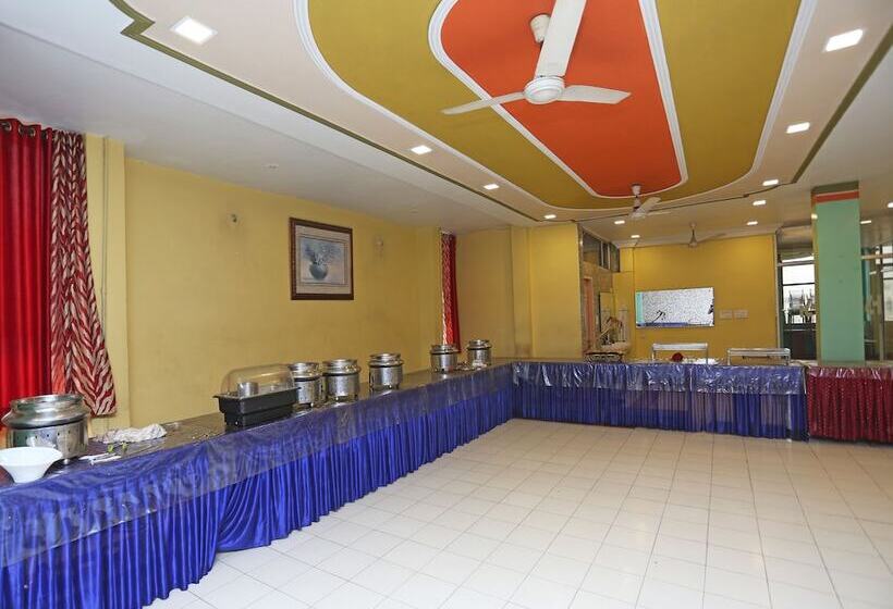 هتل Shiva International By Oyo Rooms