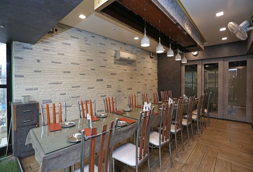 هتل Shiva International By Oyo Rooms