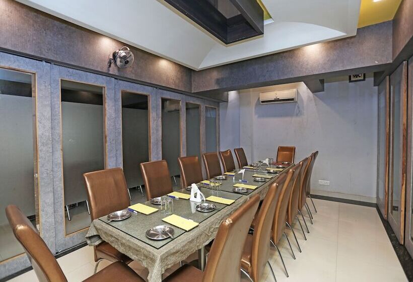 هتل Shiva International By Oyo Rooms