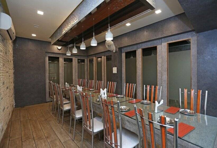 هتل Shiva International By Oyo Rooms