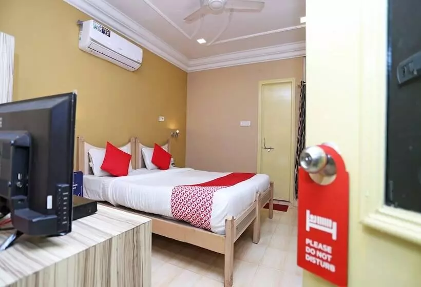 ホテル Shiva International By Oyo Rooms