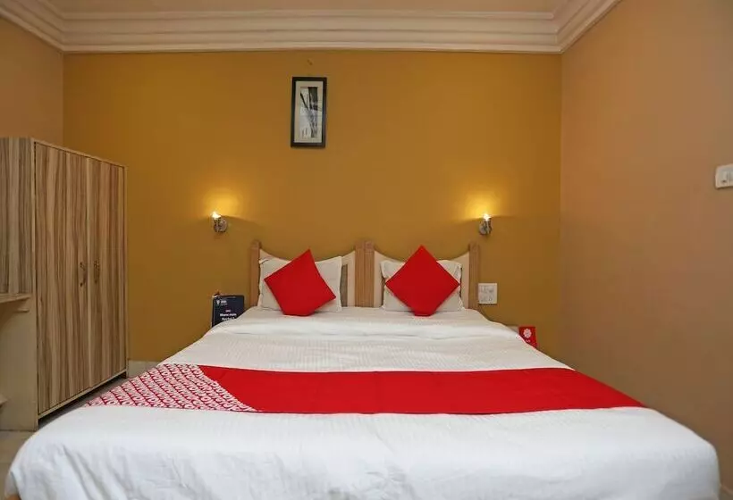 ホテル Shiva International By Oyo Rooms
