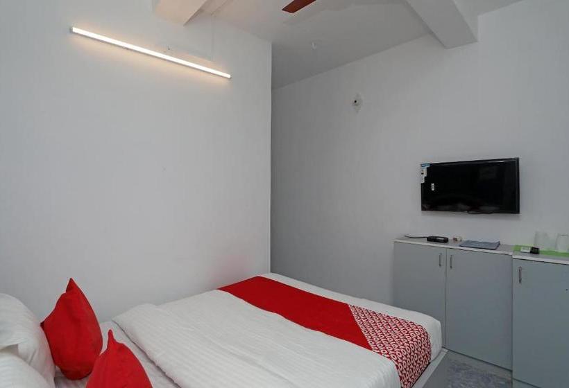 בית מלון כפרי Upasana Guest House By Oyo Rooms