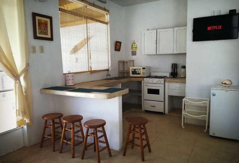 پانسیون Bamboo Huanchaco Lodge