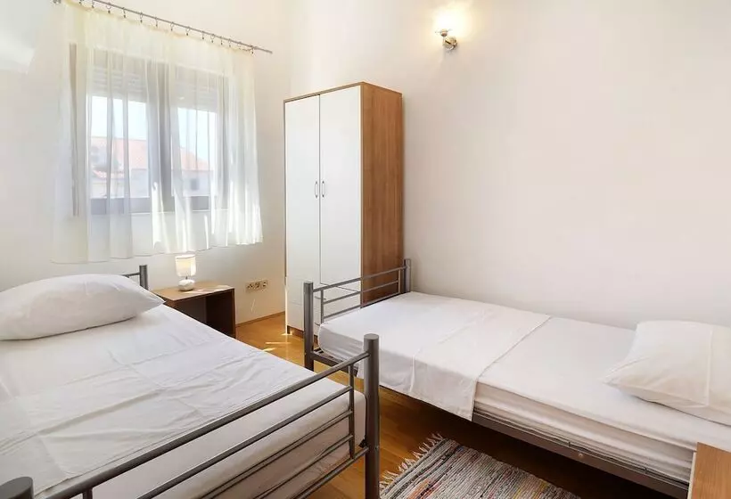 ペンション Villa M