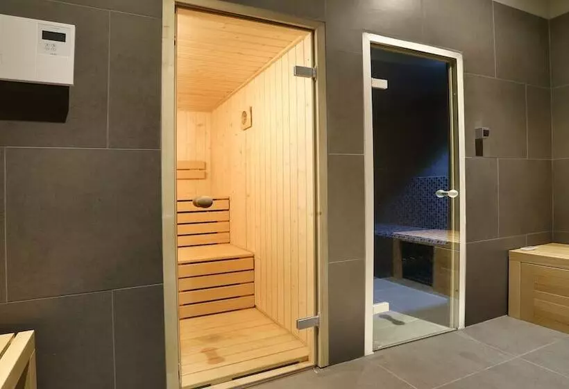 ペンション Villa M