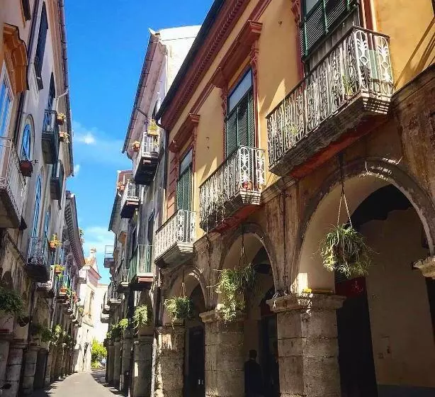 Aamiaismajoitus (B&B) Palazzo Stendardo