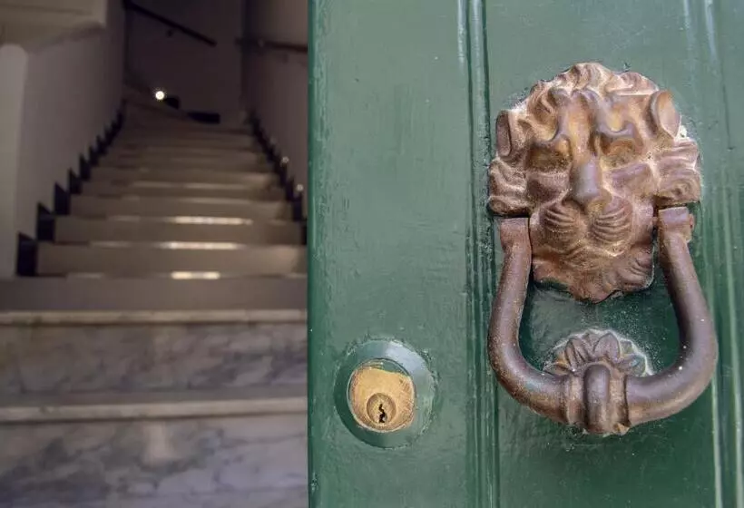 Aamiaismajoitus (B&B) Palazzo Stendardo