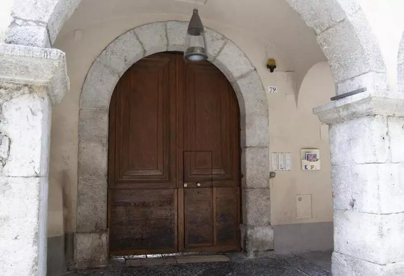 Aamiaismajoitus (B&B) Palazzo Stendardo