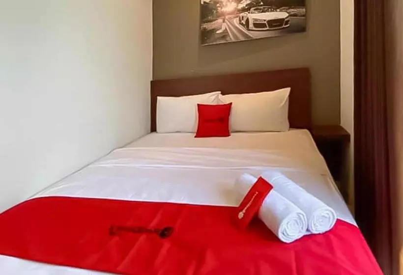 Hotelli Reddoorz Syariah At Pucang Anom