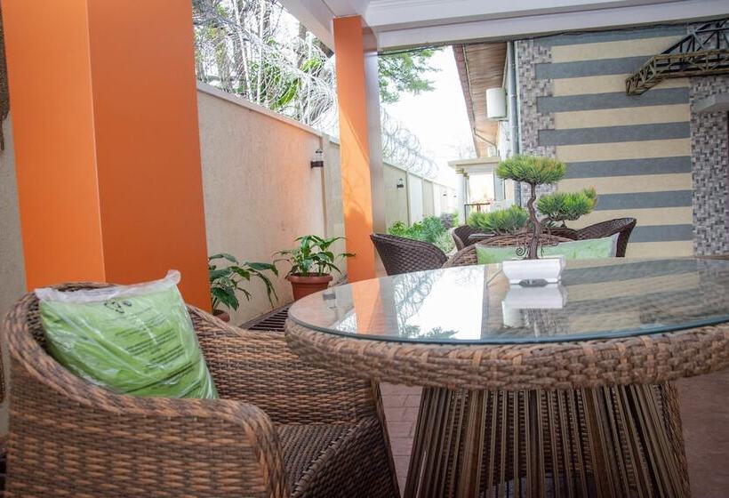 هتل Greenlodge Flambeau