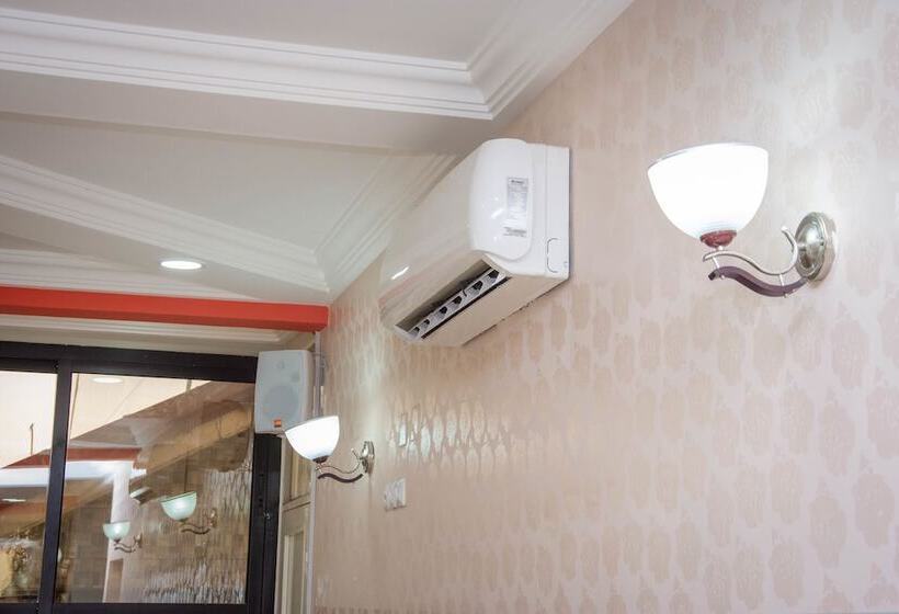 هتل Greenlodge Flambeau