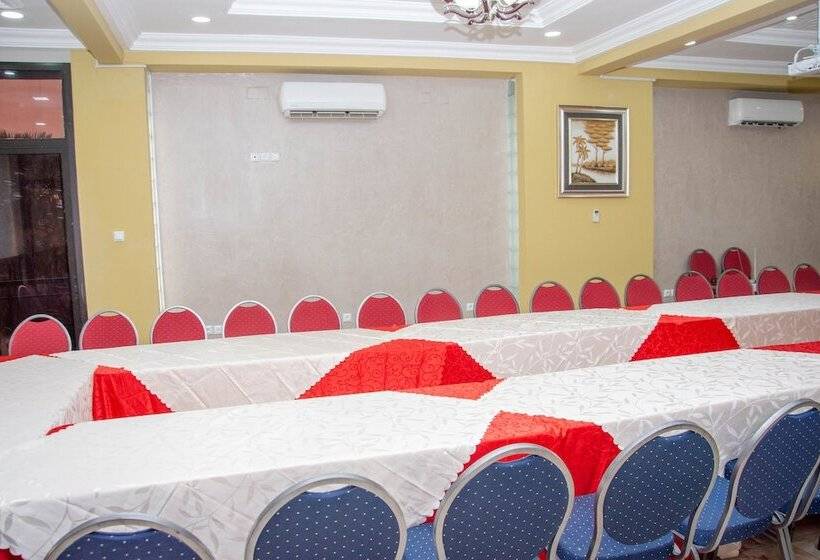 هتل Greenlodge Flambeau