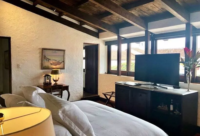 هتل Las Cruces Boutique