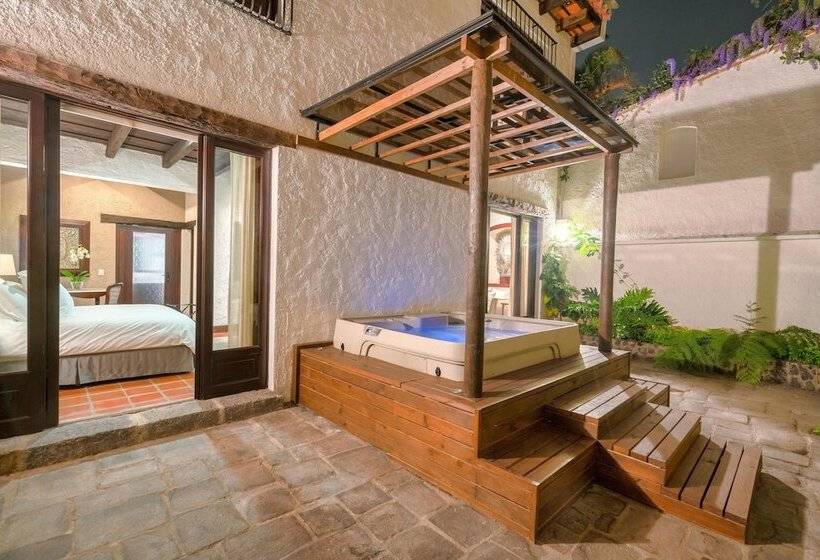 هتل Las Cruces Boutique