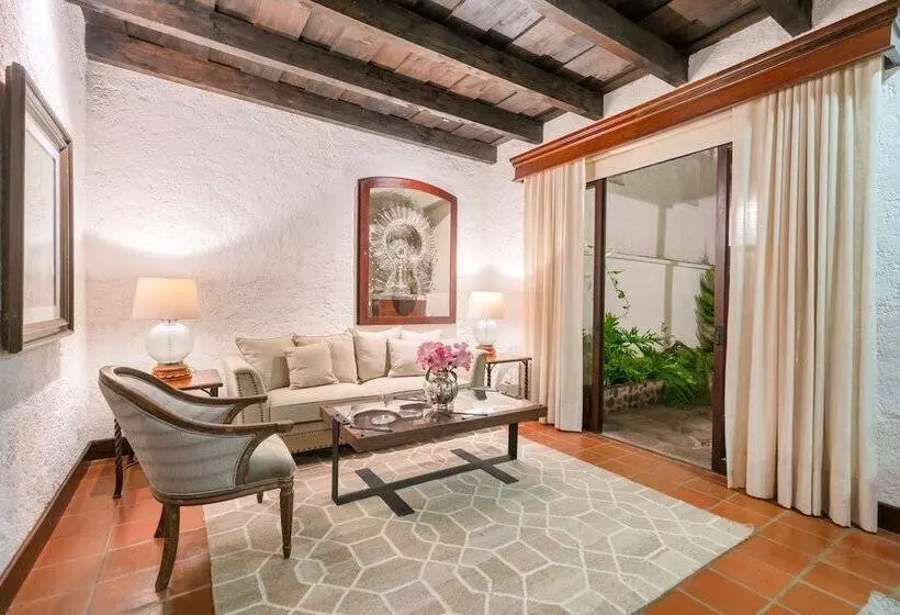 هتل Las Cruces Boutique