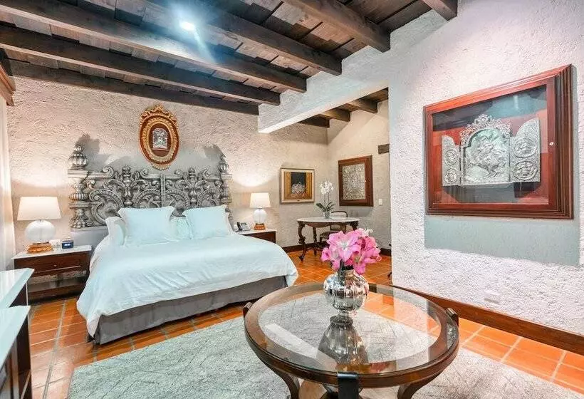 هتل Las Cruces Boutique