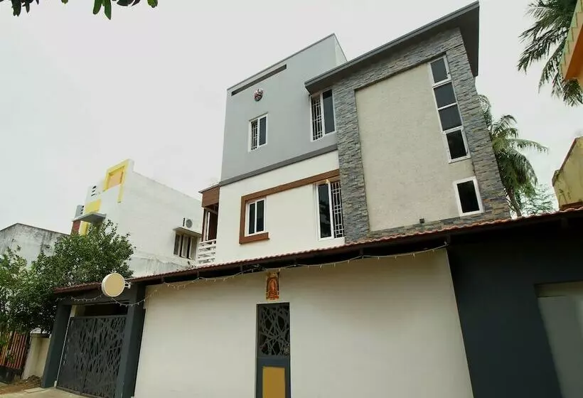 ホテル Shri Sai Homestay