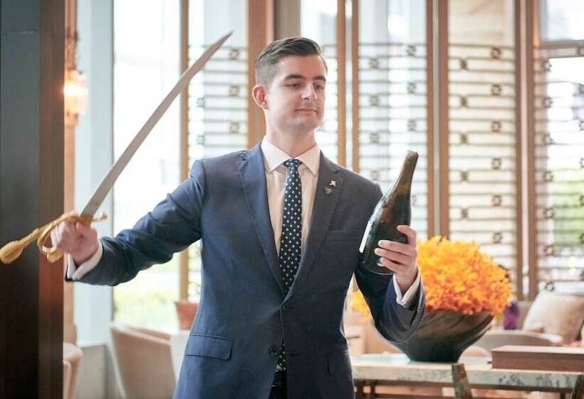 هتل The St. Regis Hong Kong