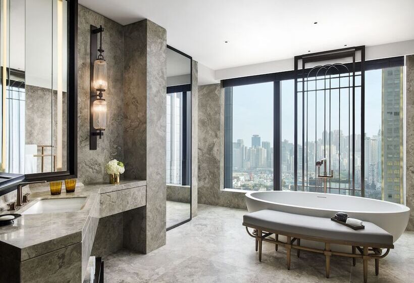 هتل The St. Regis Hong Kong