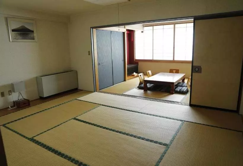 هتل Kinugawa Club  Kinsenkaku